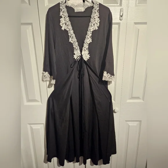 Intimates Sleepwear Verena Vintage Robe Black Size M With Lace